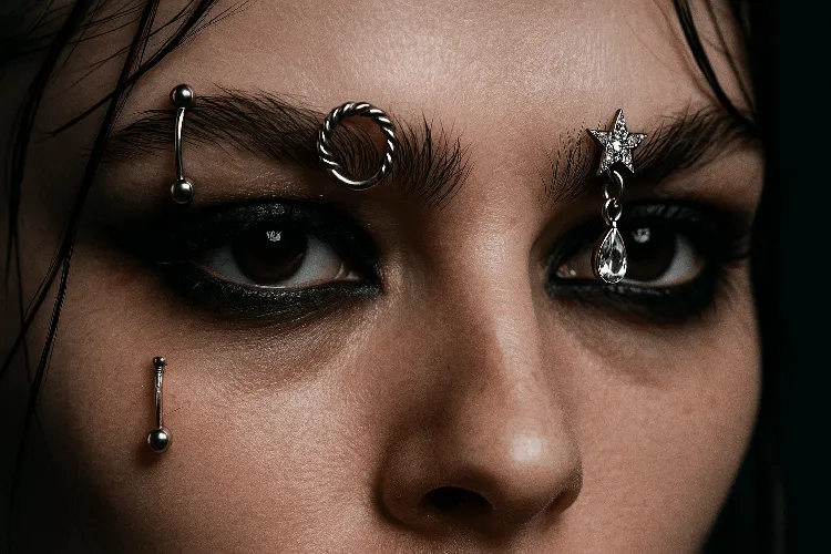 Edgy specialty body jewelry including eyebrow and nipple piercings. Edgy specialty body jewelry including eyebrow and nipple piercings.