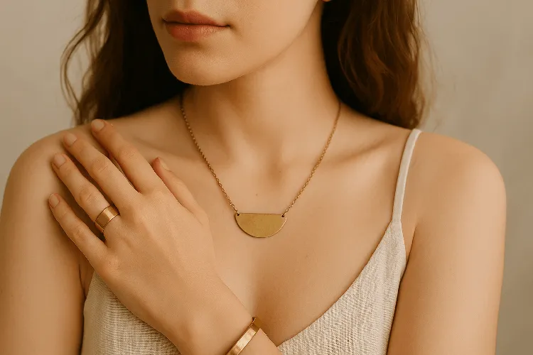 Brass jewelry, gentle and safe for sensitive skin Brass jewelry, gentle and safe for sensitive skin