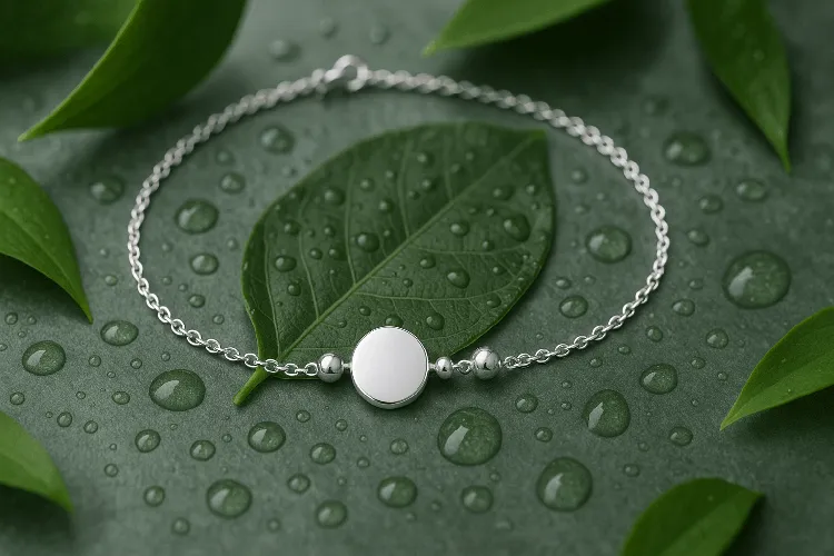 Silver anklet with antibacterial properties Silver anklet with antibacterial properties
