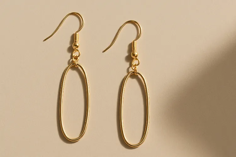 Fishhook clasp for lightweight dangle earrings Fishhook clasp for lightweight dangle earrings