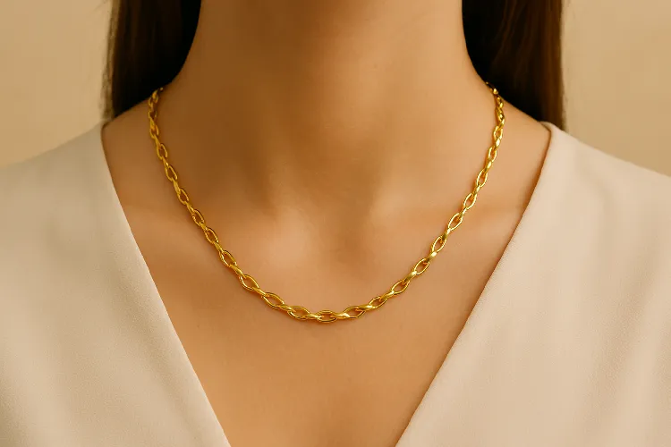 Gold Choker Necklace for Formal Look Gold Choker Necklace for Formal Look