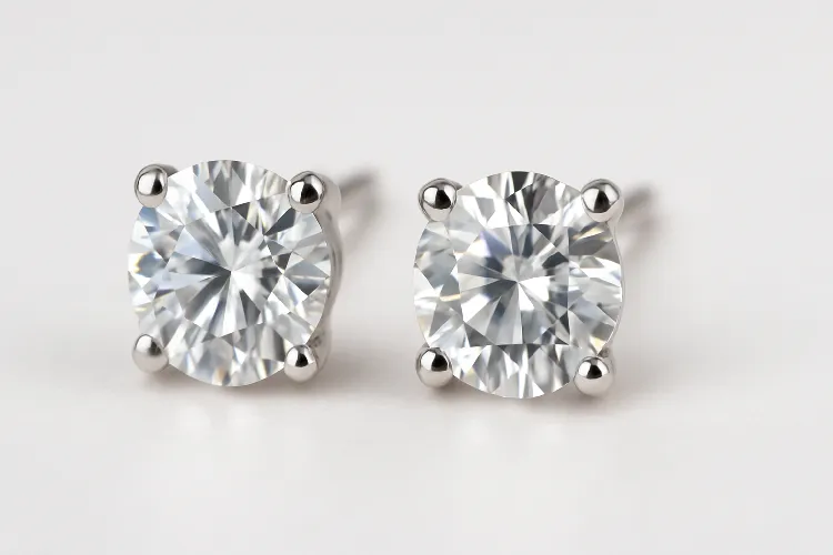 Brilliant diamond earrings sparkling with clarity Brilliant diamond earrings sparkling with clarity