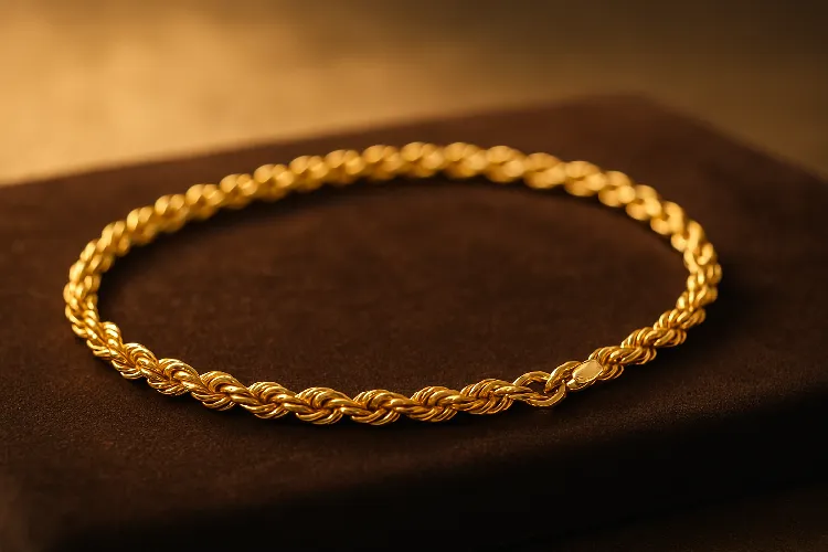 Delicate gold bracelet Delicate gold bracelet