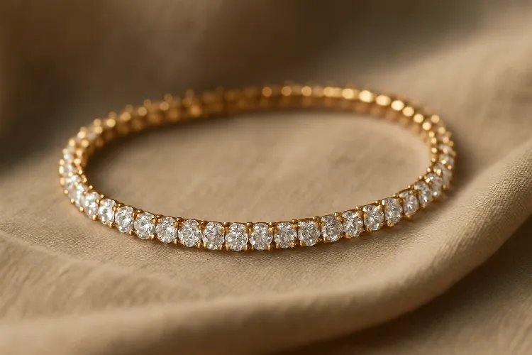Elegant tennis bracelets with linked gemstones Elegant tennis bracelets with linked gemstones