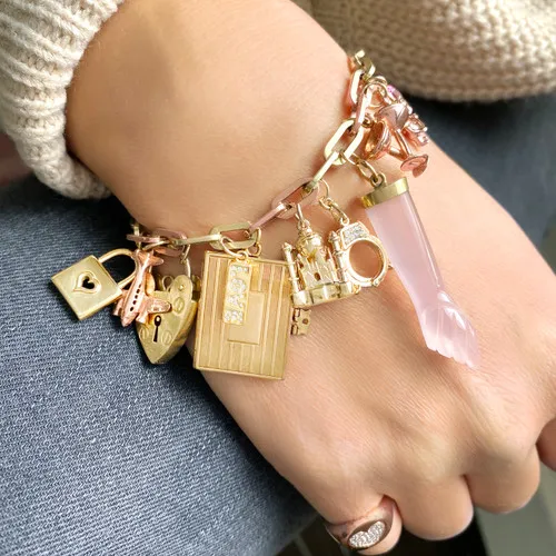 Stylish Charms Jewelry for a Trendy Look Stylish Charms Jewelry for a Trendy Look