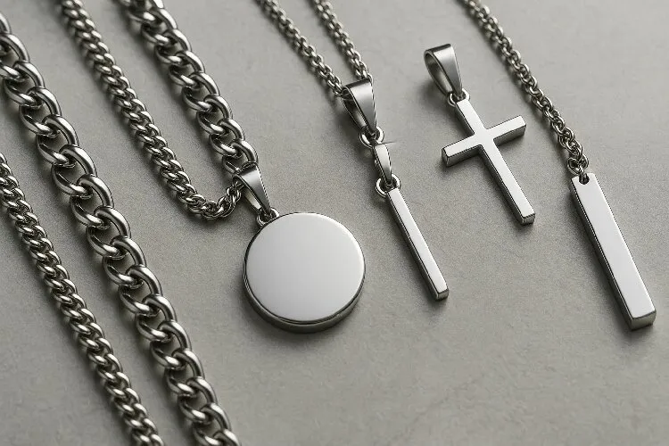 Shiny stainless steel jewelry, including cable chains and pendants Shiny stainless steel jewelry, including cable chains and pendants