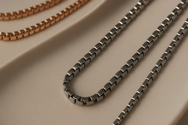 Silver and rose gold box chain Silver and rose gold box chain