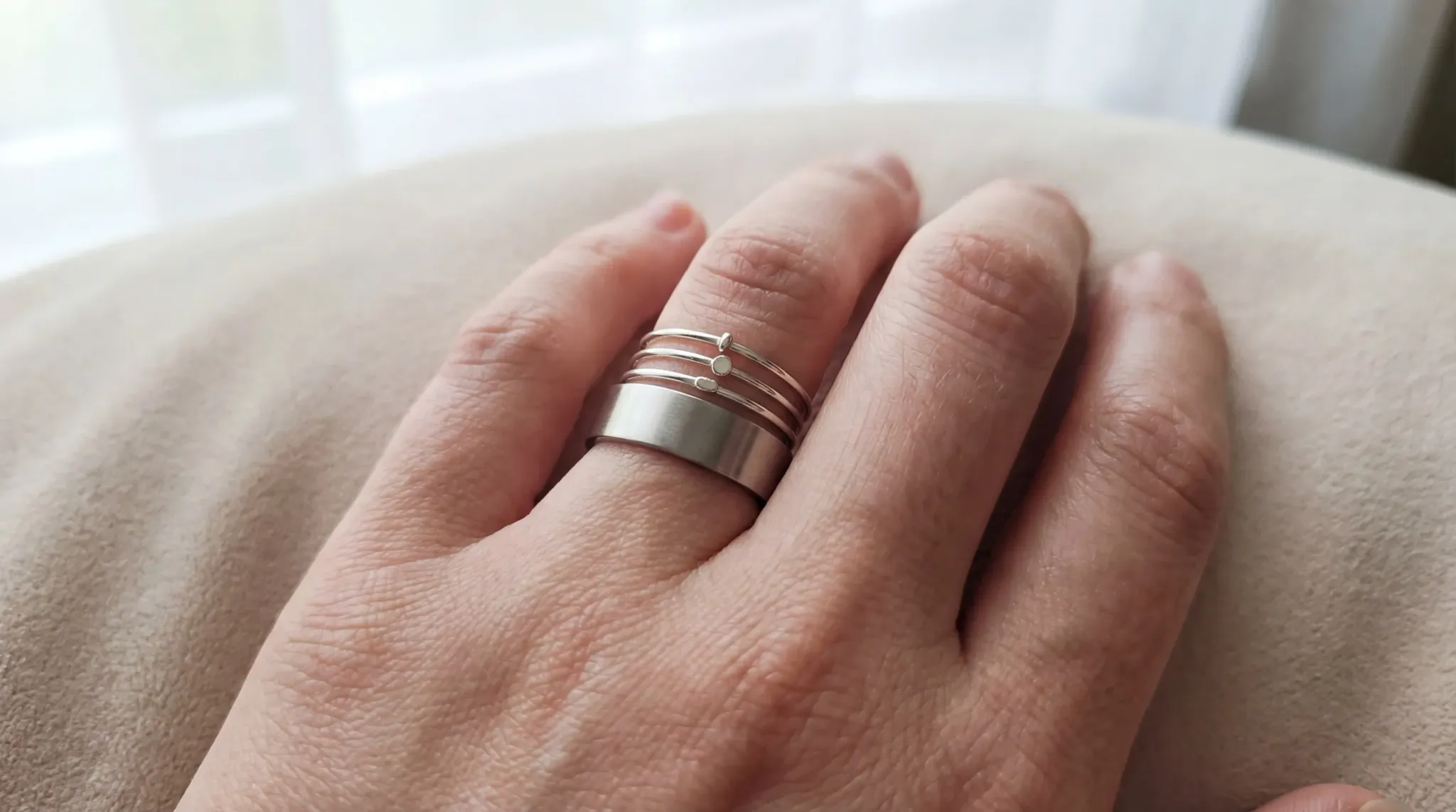 anchor ring lifestyle photo index 04096x2286