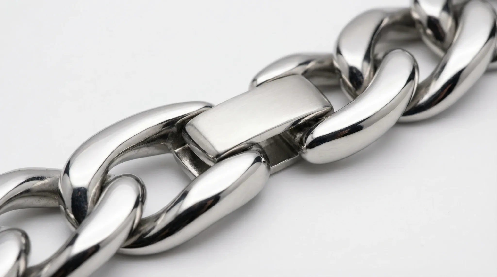 Macro shot showing the internal structure and polished surface of 316L steel