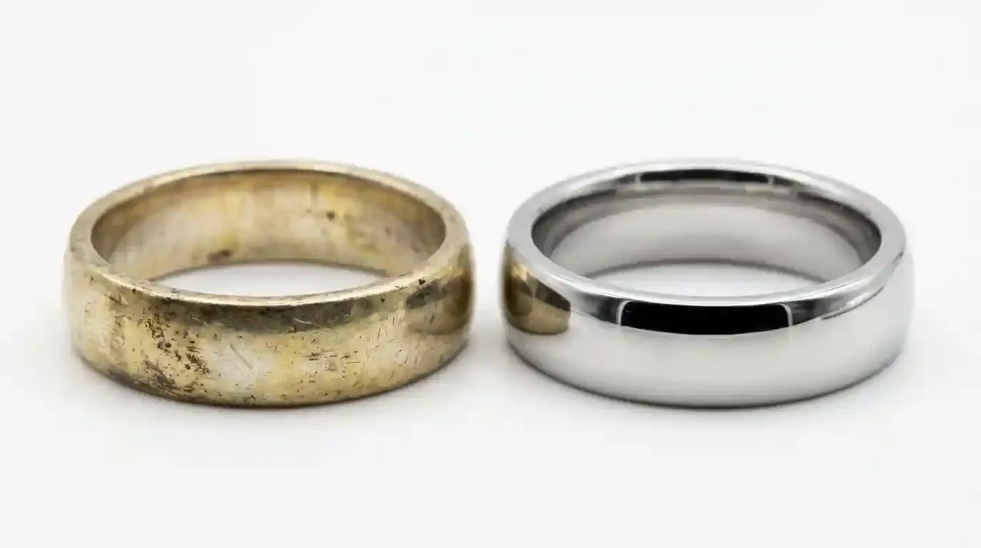 A macro comparison of polished 316L stainless steel and oxidized sterling silver rings