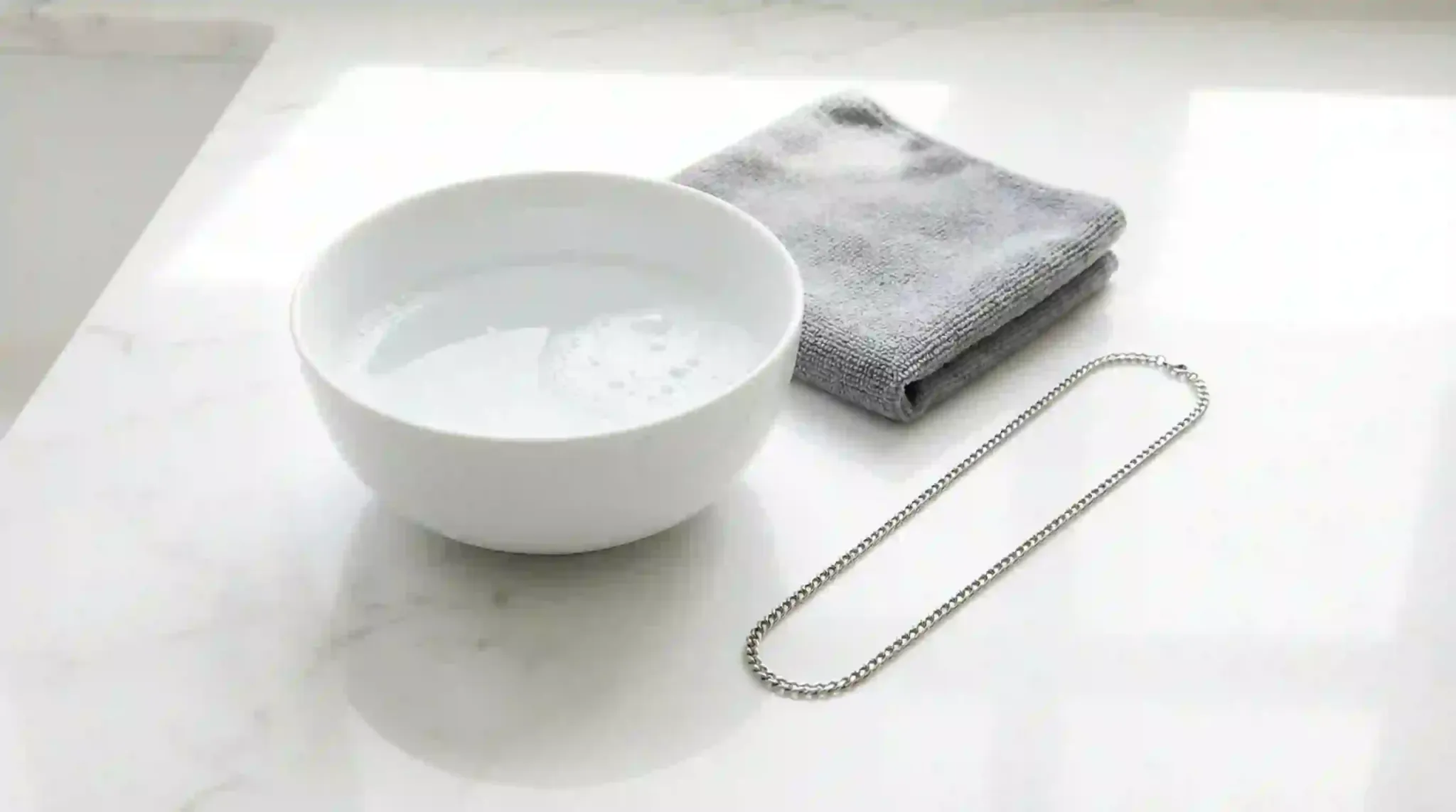 minimalist jewelry care photography index 02752x1536