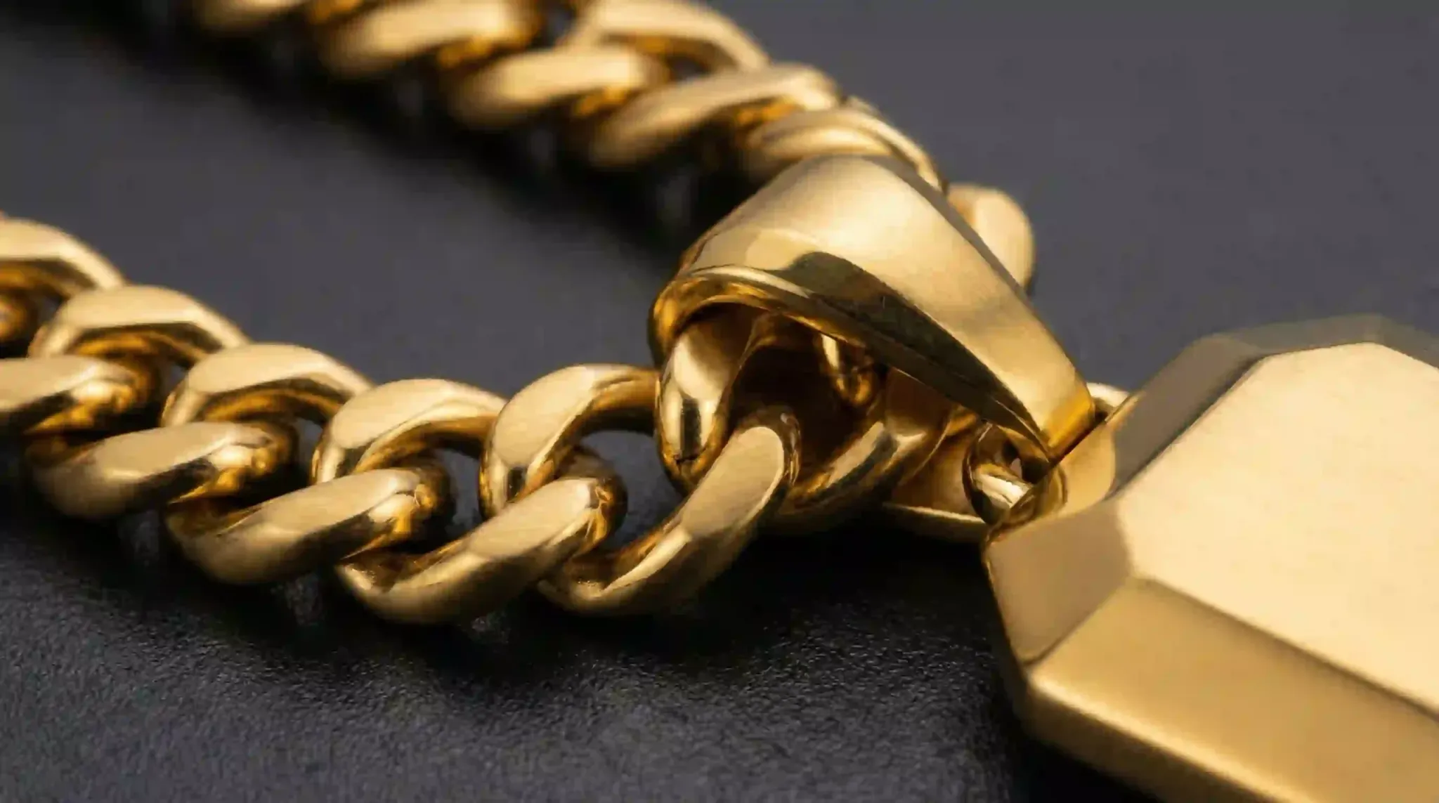 stainless steel jewelry closeup index 12752x1536
