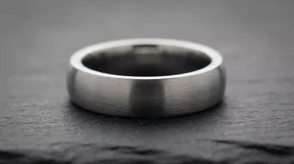 stainless steel ring macro photography index 02752x1536