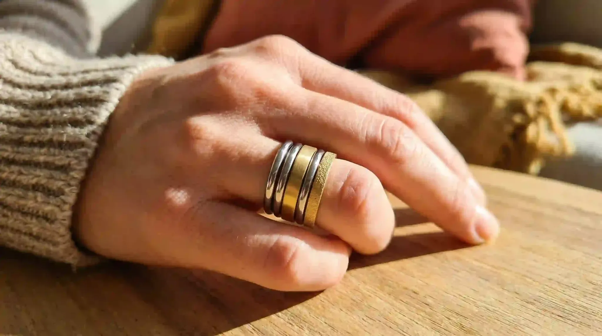 stainless steel rings lifestyle index 22752x1536
